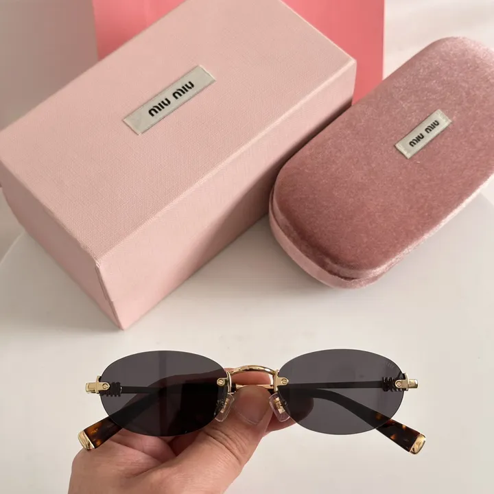 スーパーコピー ミュウミュウ サングラス