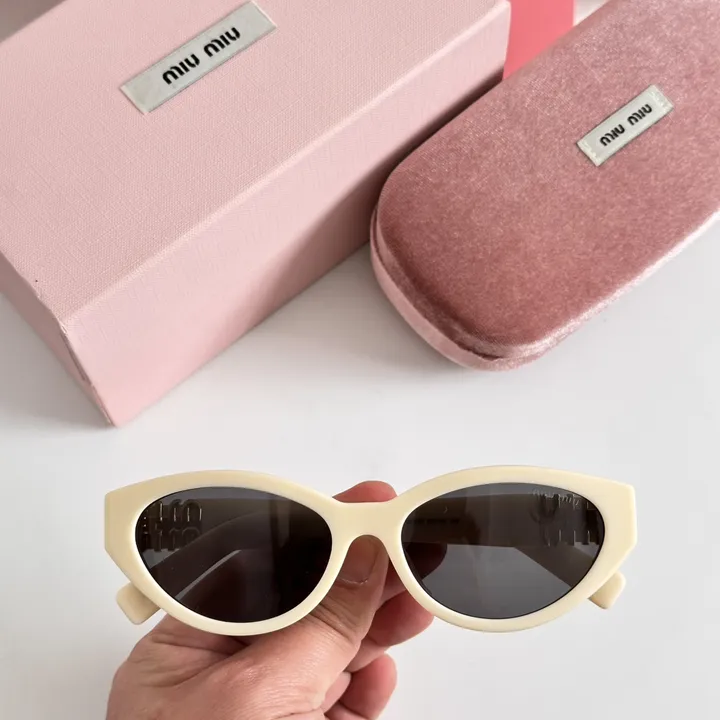 スーパーコピー ミュウミュウ サングラス