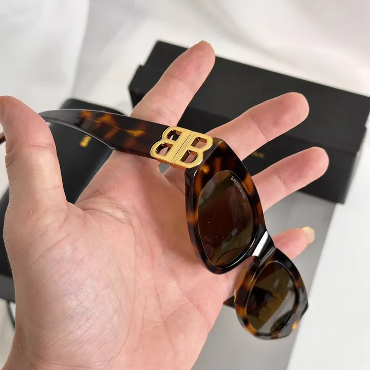 スーパーコピー バレンシアガ サングラス