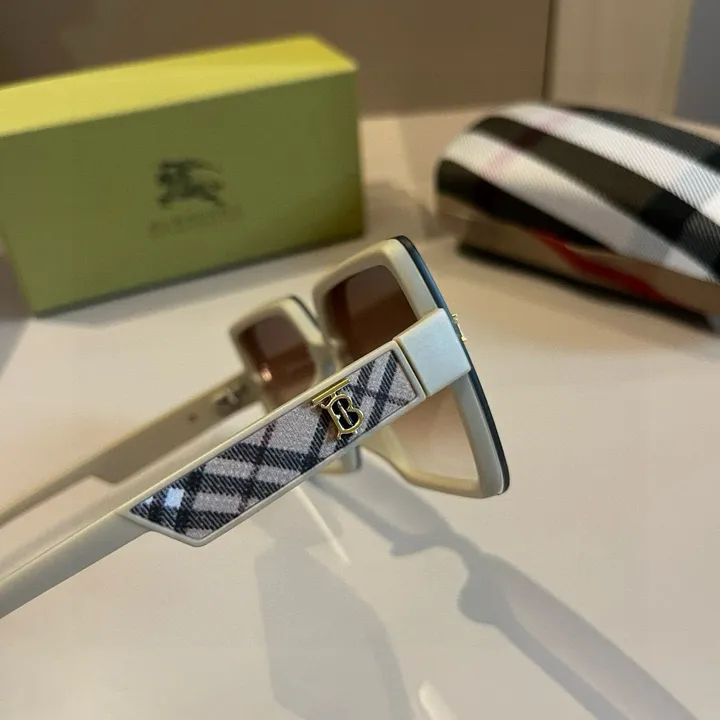 スーパーコピー バーバリー ス サングラス