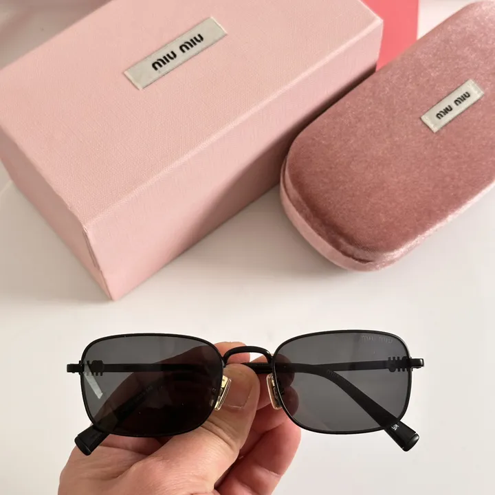 スーパーコピー ミュウミュウ サングラス