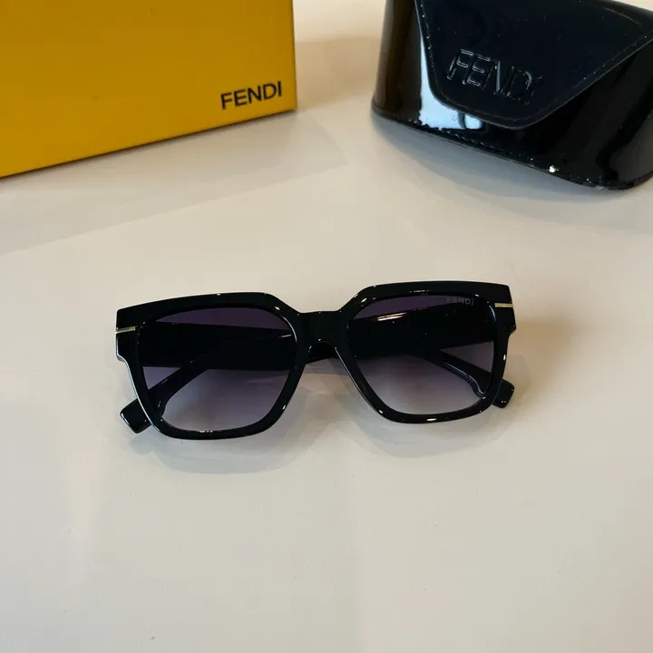 スーパーコピー ヴェルサーチ サングラス