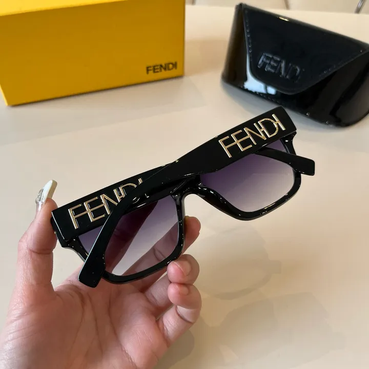 スーパーコピー フェンディ サングラス