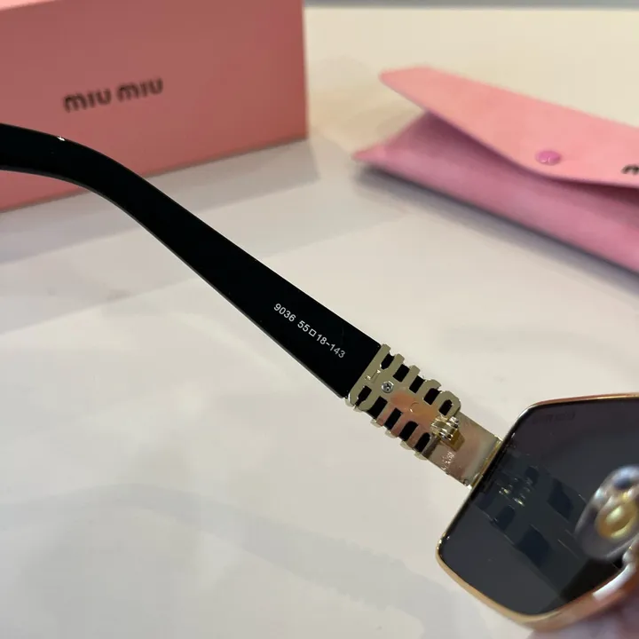 スーパーコピー ミュウミュウ サングラス