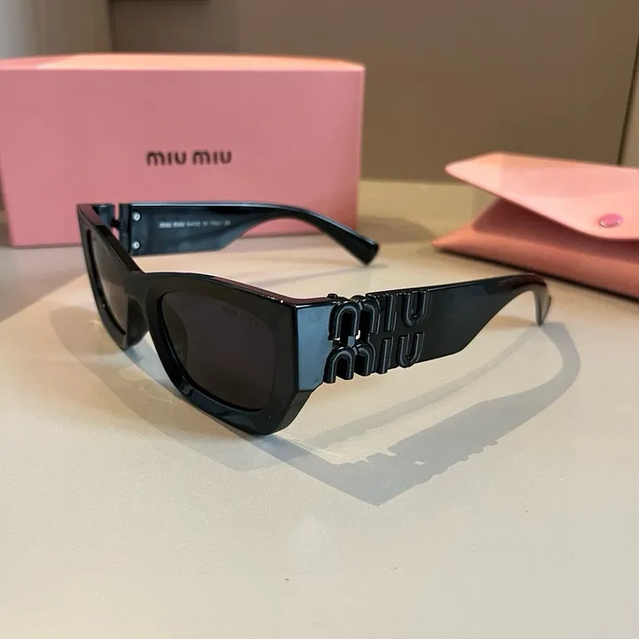 スーパーコピー ミュウミュウ サングラス