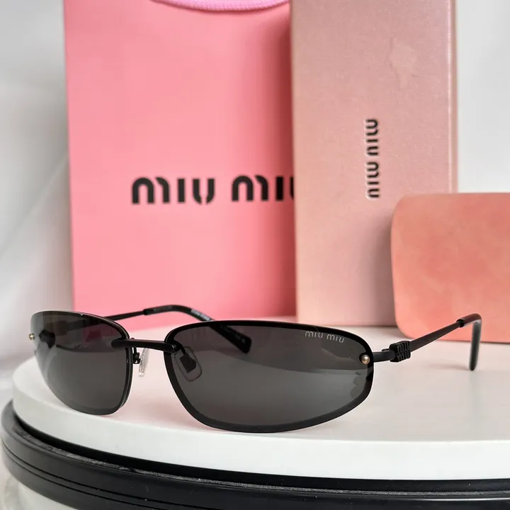 スーパーコピー ミュウミュウ サングラス