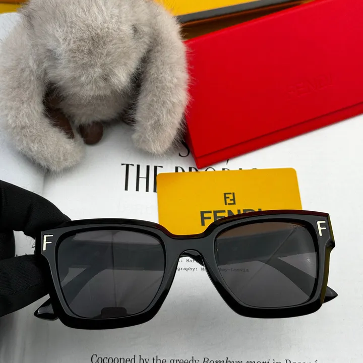 スーパーコピー フェンディ サングラス