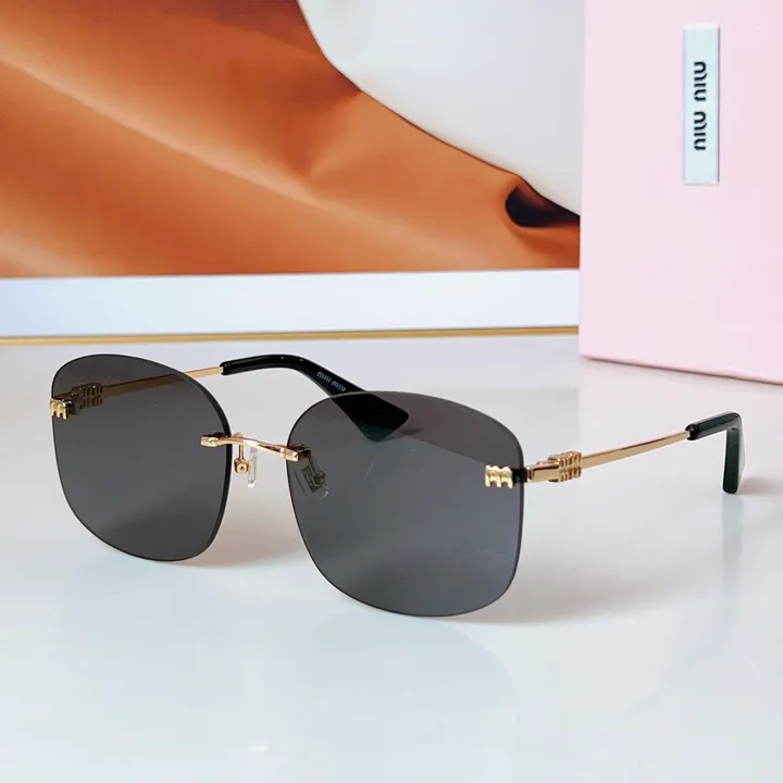 スーパーコピー ミュウミュウ サングラス