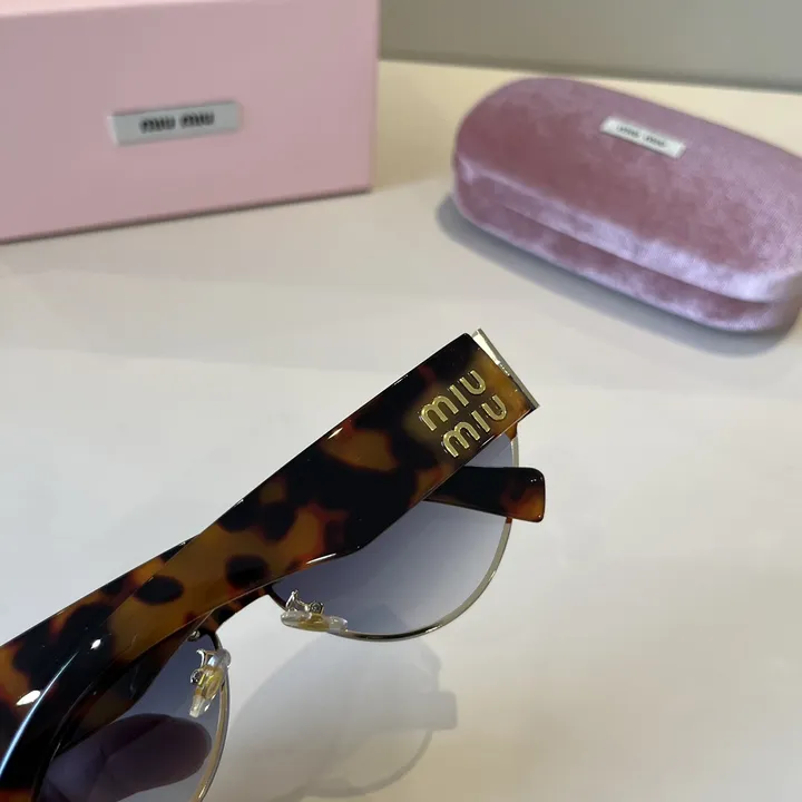 スーパーコピー ミュウミュウ サングラス