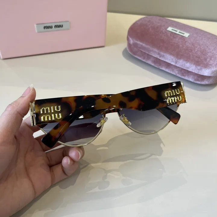 スーパーコピー ミュウミュウ サングラス