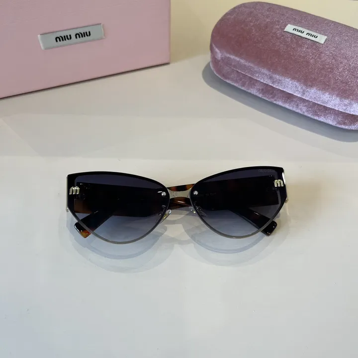 スーパーコピー ミュウミュウ サングラス
