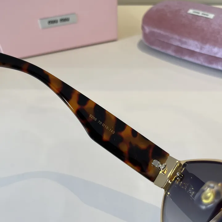 スーパーコピー ミュウミュウ サングラス