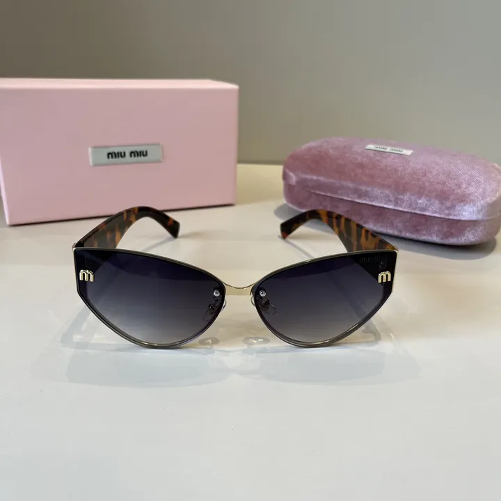 スーパーコピー ミュウミュウ サングラス