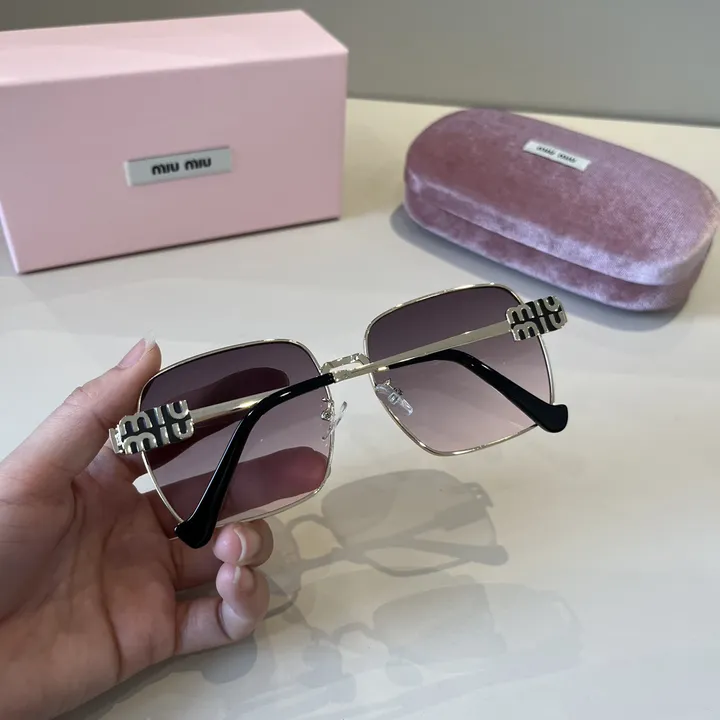 スーパーコピー ミュウミュウ サングラス