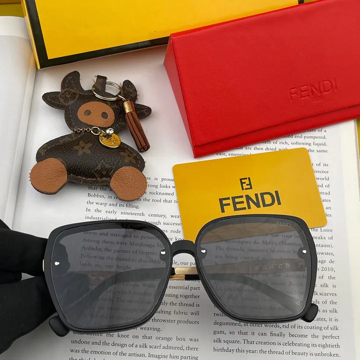 スーパーコピー フェンディ サングラス