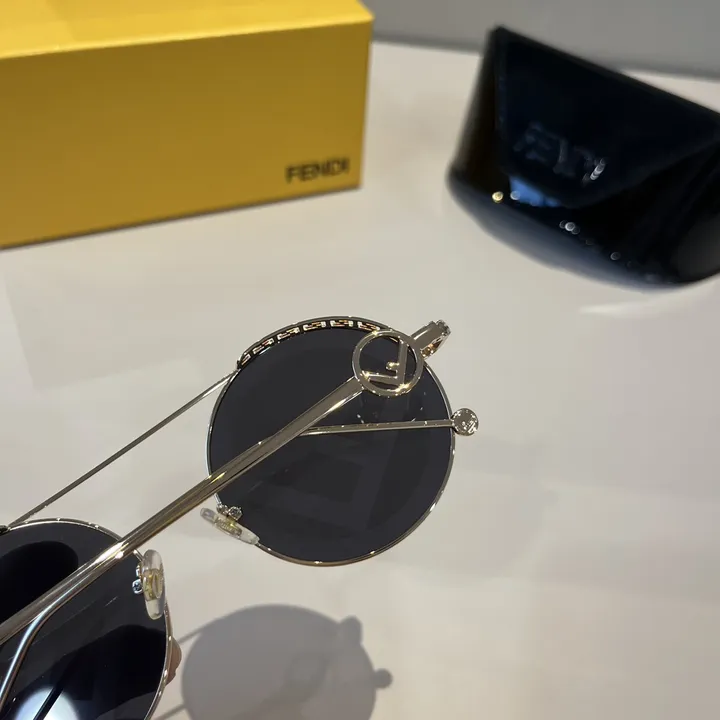 スーパーコピー フェンディ サングラス