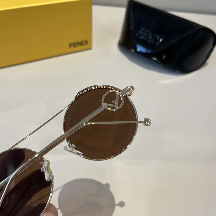 スーパーコピー フェンディ サングラス
