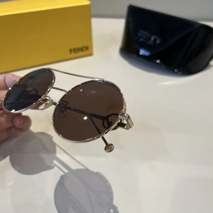 スーパーコピー フェンディ サングラス