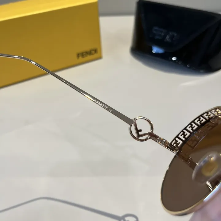 スーパーコピー フェンディ サングラス