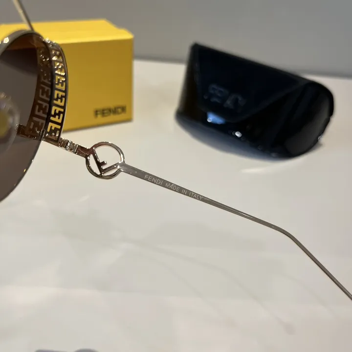 スーパーコピー フェンディ サングラス