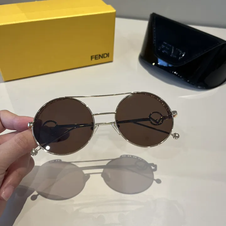 スーパーコピー フェンディ サングラス