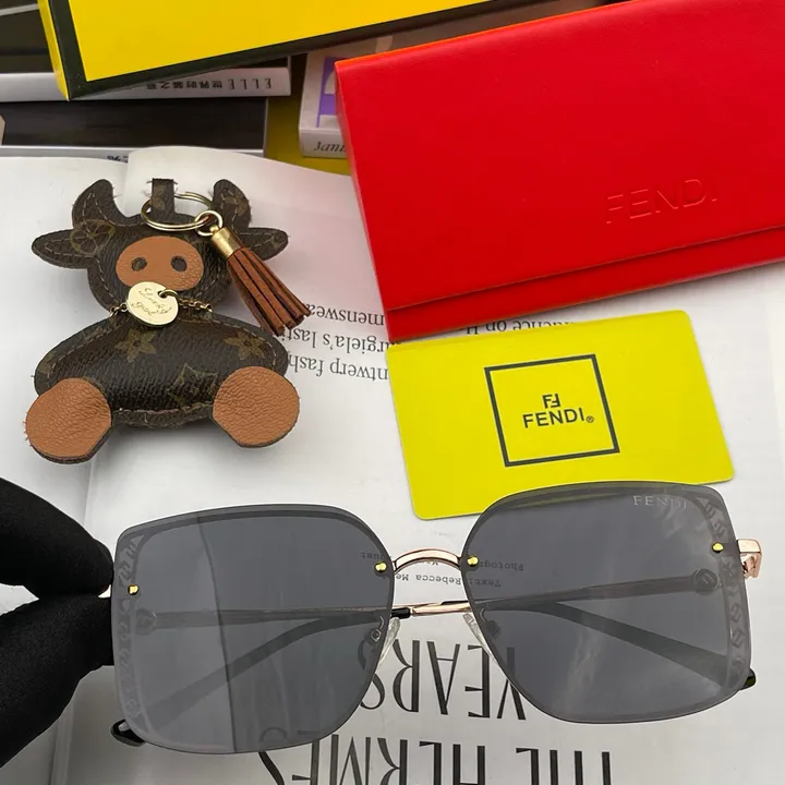 スーパーコピー フェンディ サングラス