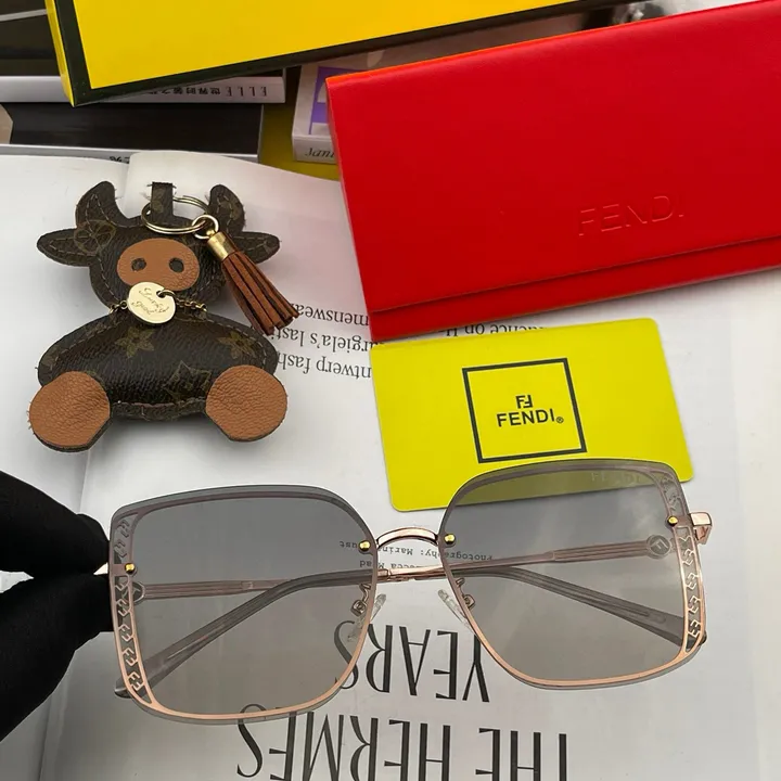 スーパーコピー フェンディ サングラス