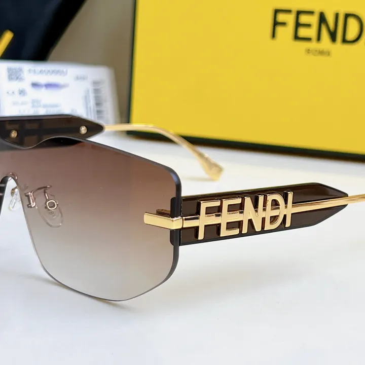 スーパーコピー ヴェルサーチ サングラス