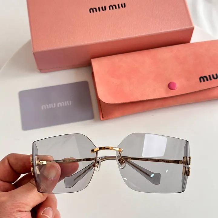 スーパーコピー ミュウミュウ サングラス