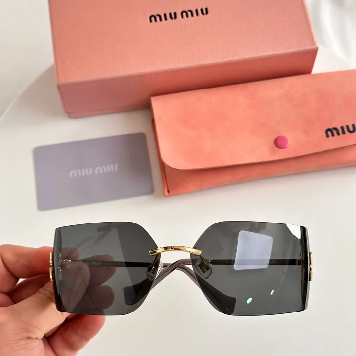 スーパーコピー ミュウミュウ サングラス