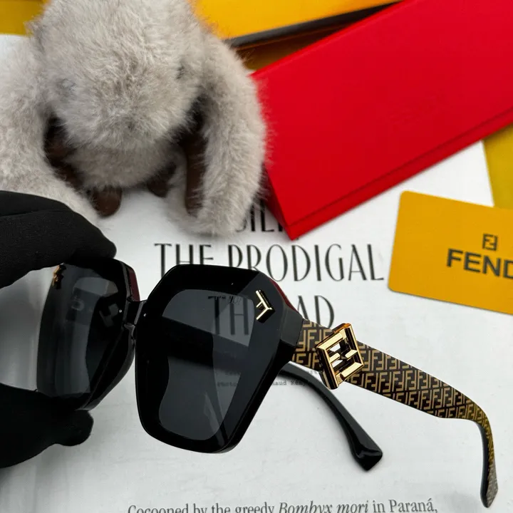 スーパーコピー フェンディ サングラス