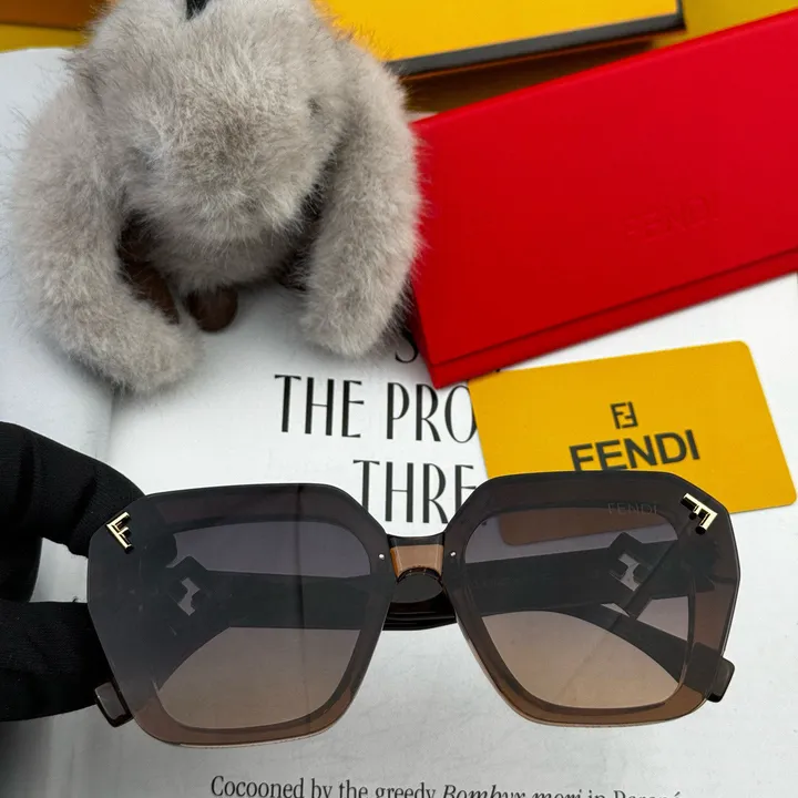 スーパーコピー フェンディ サングラス