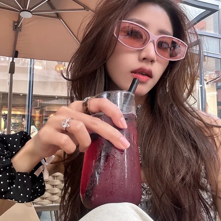 スーパーコピー ミュウミュウ サングラス