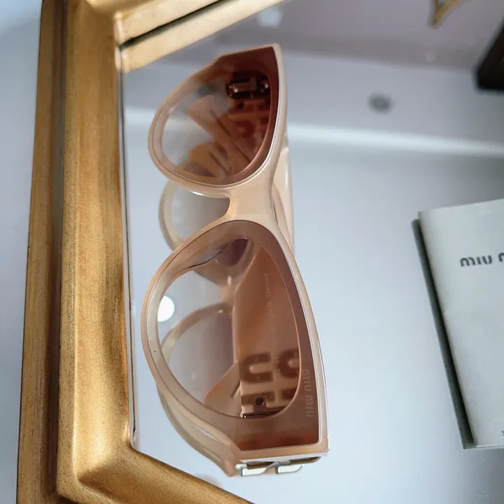 スーパーコピー ミュウミュウ サングラス