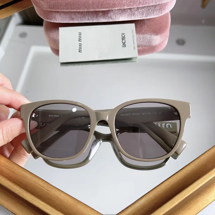 スーパーコピー ミュウミュウ サングラス