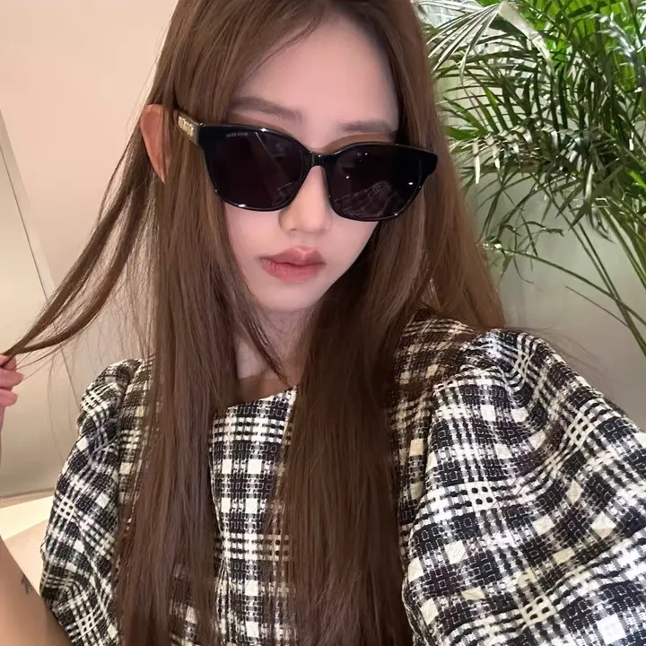 スーパーコピー ミュウミュウ サングラス