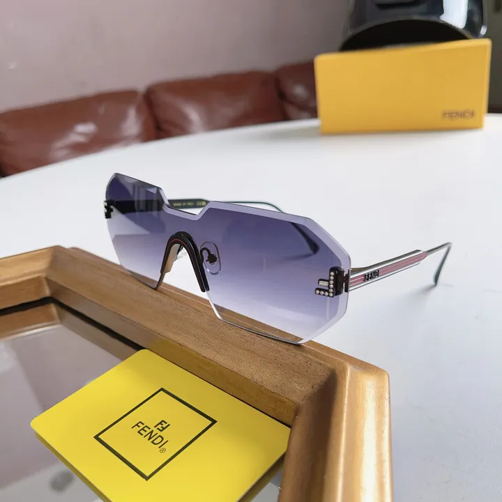 スーパーコピー ヴェルサーチ サングラス