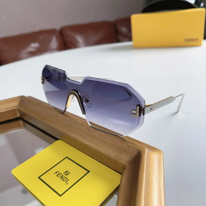 スーパーコピー ヴェルサーチ サングラス