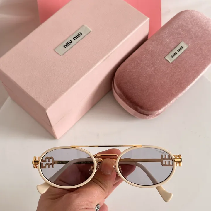 スーパーコピー ミュウミュウ サングラス