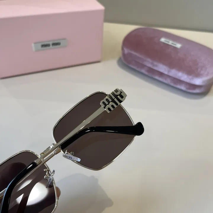 スーパーコピー ミュウミュウ サングラス