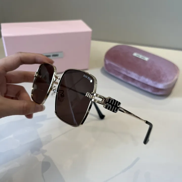 スーパーコピー ミュウミュウ サングラス