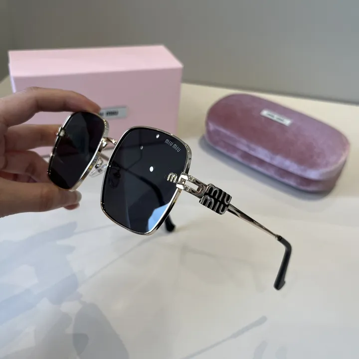 スーパーコピー ミュウミュウ サングラス