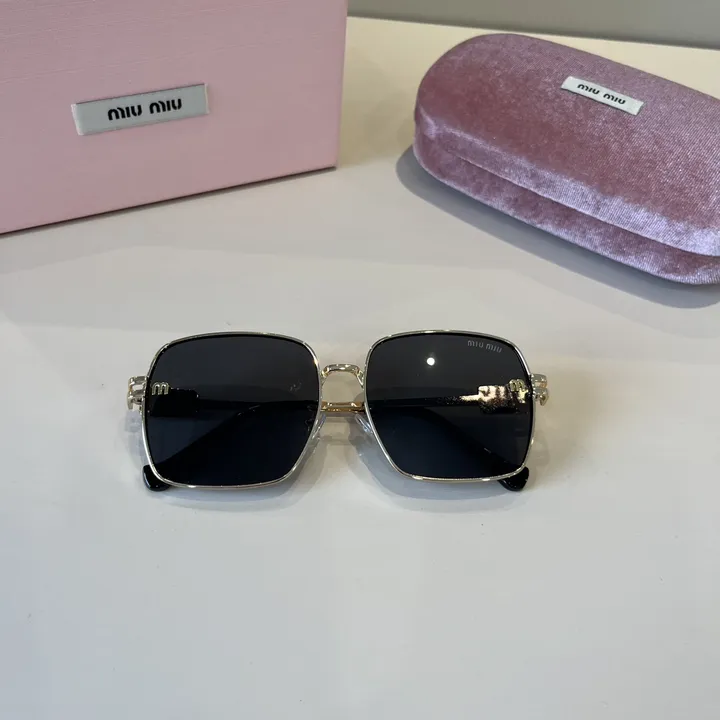 スーパーコピー ミュウミュウ サングラス