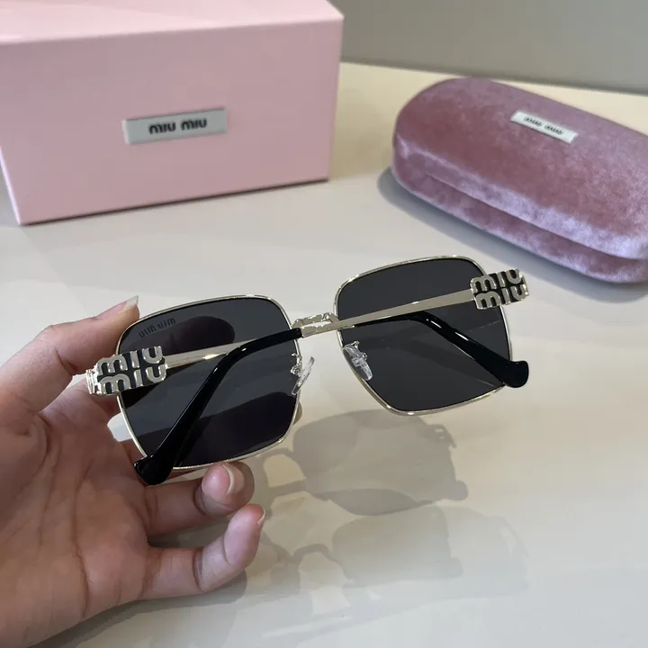 スーパーコピー ミュウミュウ サングラス