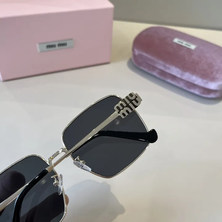 スーパーコピー ミュウミュウ サングラス