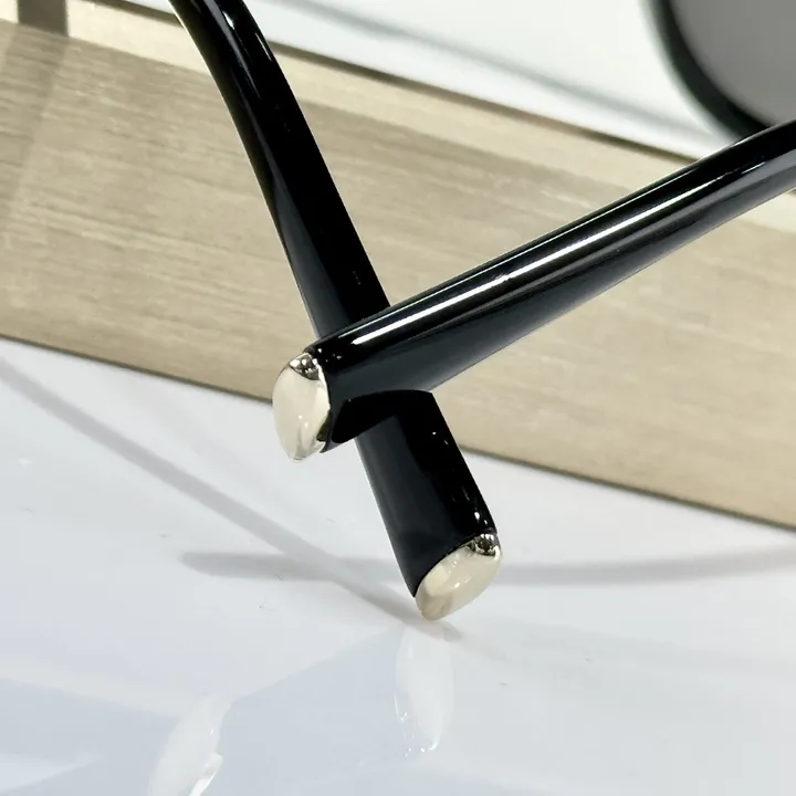 スーパーコピー ミュウミュウ サングラス