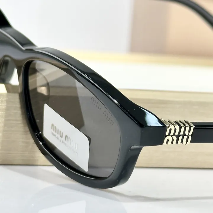 スーパーコピー ミュウミュウ サングラス