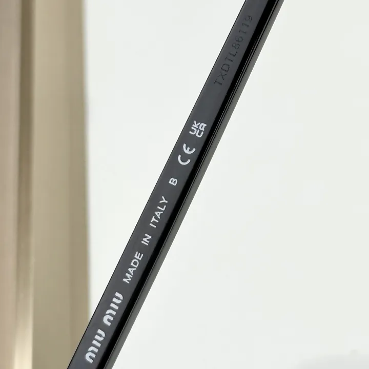 スーパーコピー ミュウミュウ サングラス