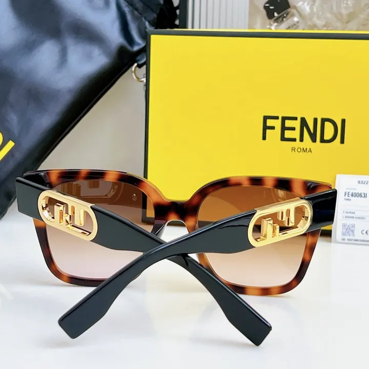 スーパーコピー ヴェルサーチ サングラス