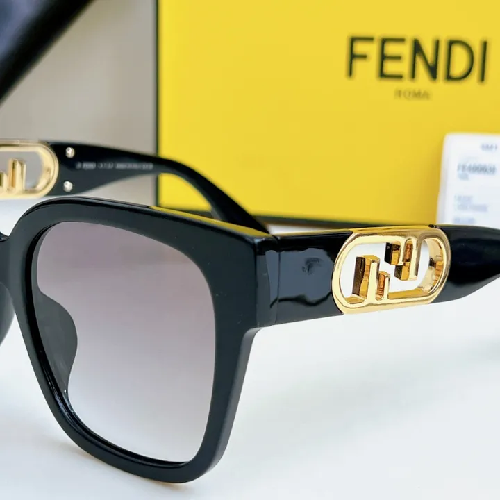 スーパーコピー ヴェルサーチ サングラス